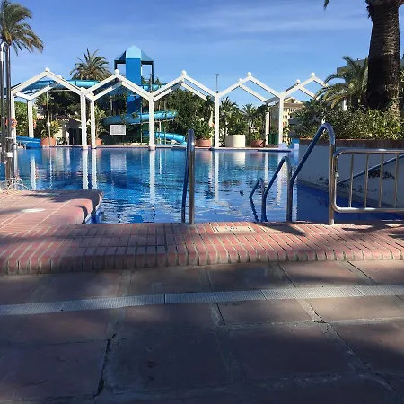 Estudios Y Benal Beach *